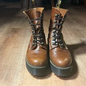 Doc Martens Leona Orleans Heeled Boots in Butterscotch US9 UK 41